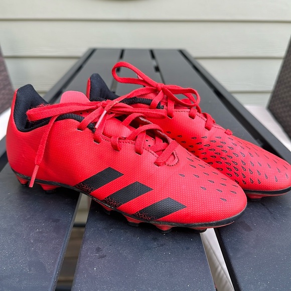 Red & black Adidas Predator Soccer Cleats - Picture 1 of 7